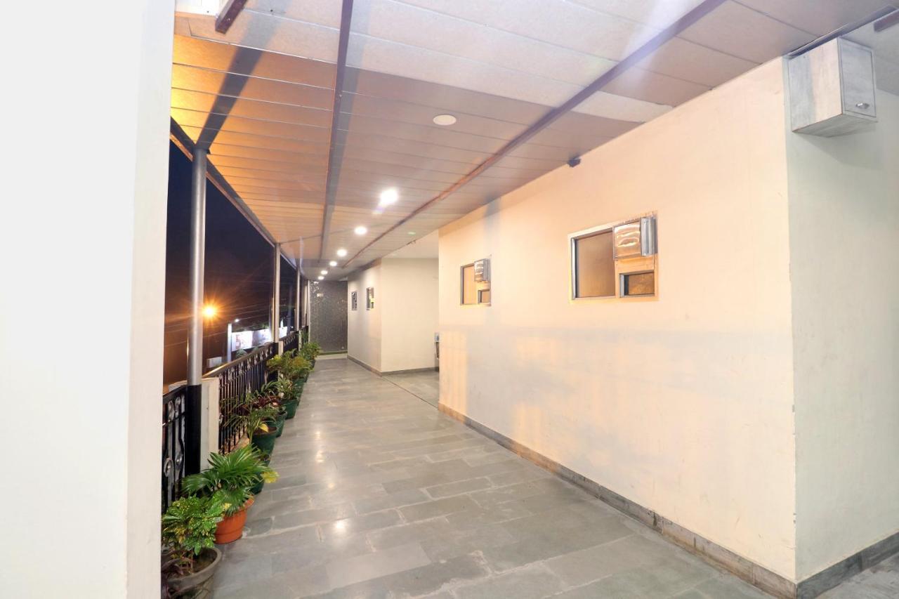 โอโย 19754 เอ็มเอส เรซิเดนซี Hotel Hoshiarpur ภายนอก รูปภาพ